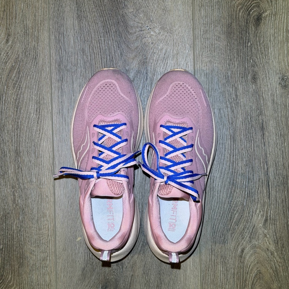 Saucony Women's Pink Sneakers size 9